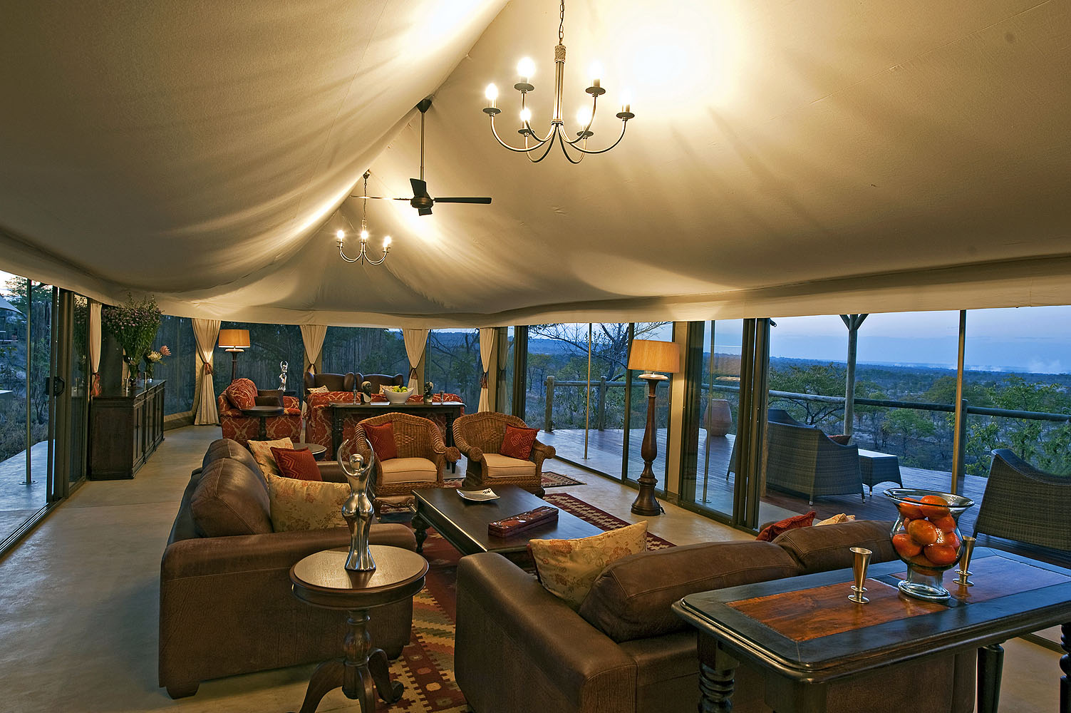 Elephant Camp - Bild 2