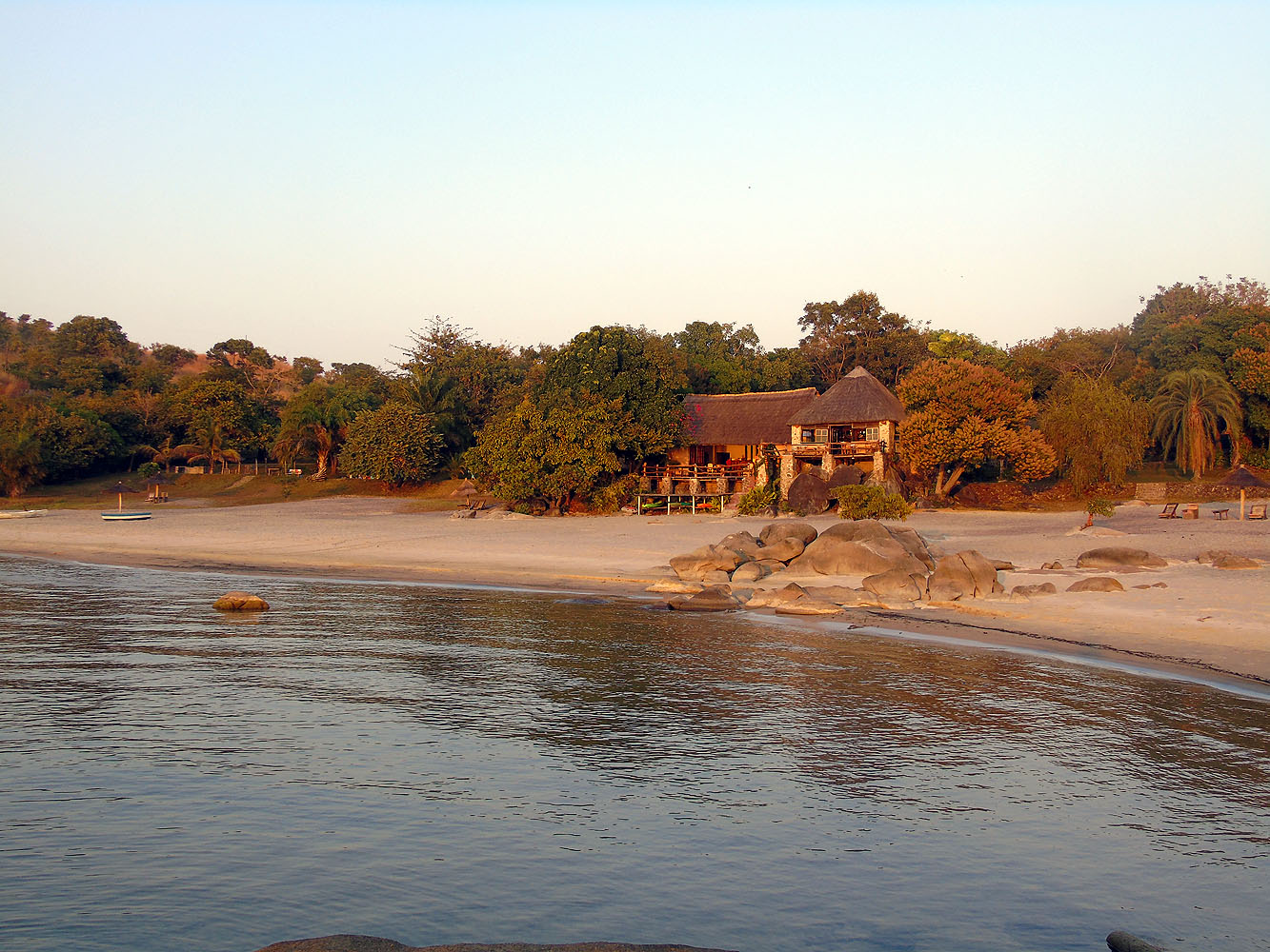Makuzi Beach Lodge - Bild 3