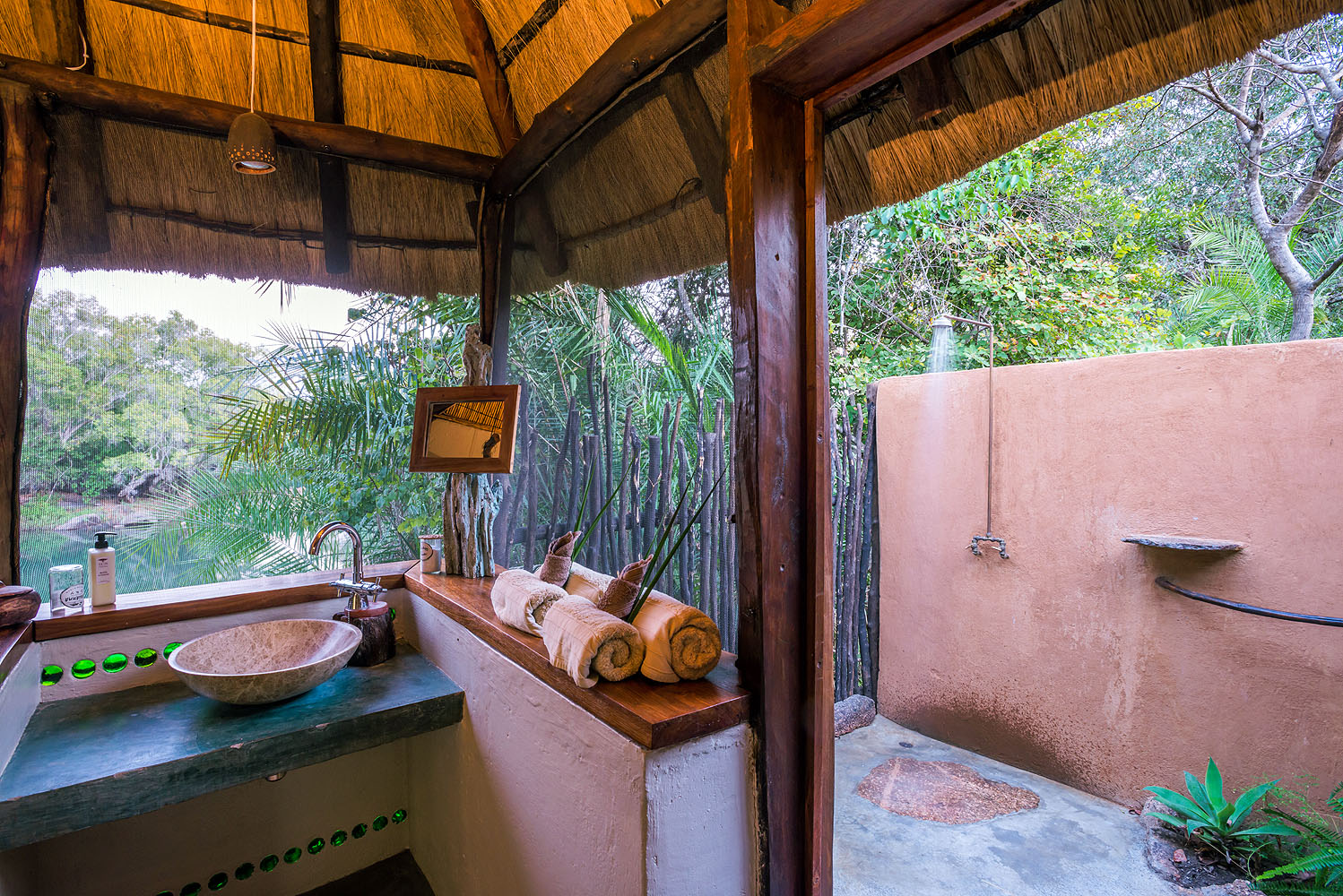 KaingU Safari Lodge - Bild 4