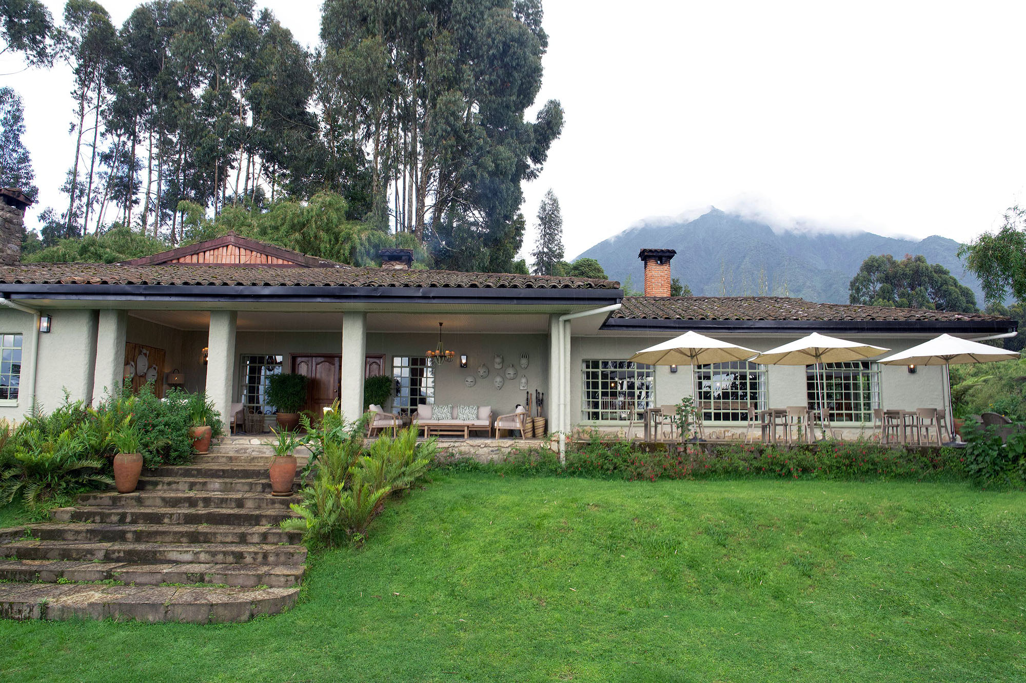 Sabyinyo Silverback Lodge