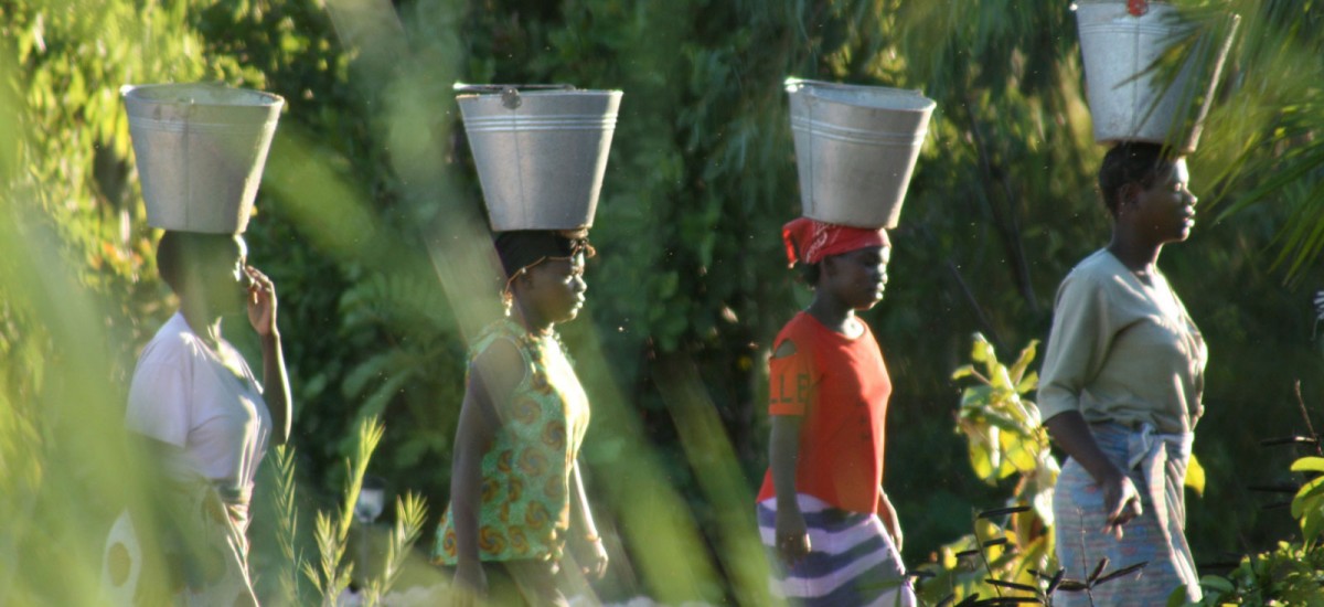 Malawi - fleißige Frauen
